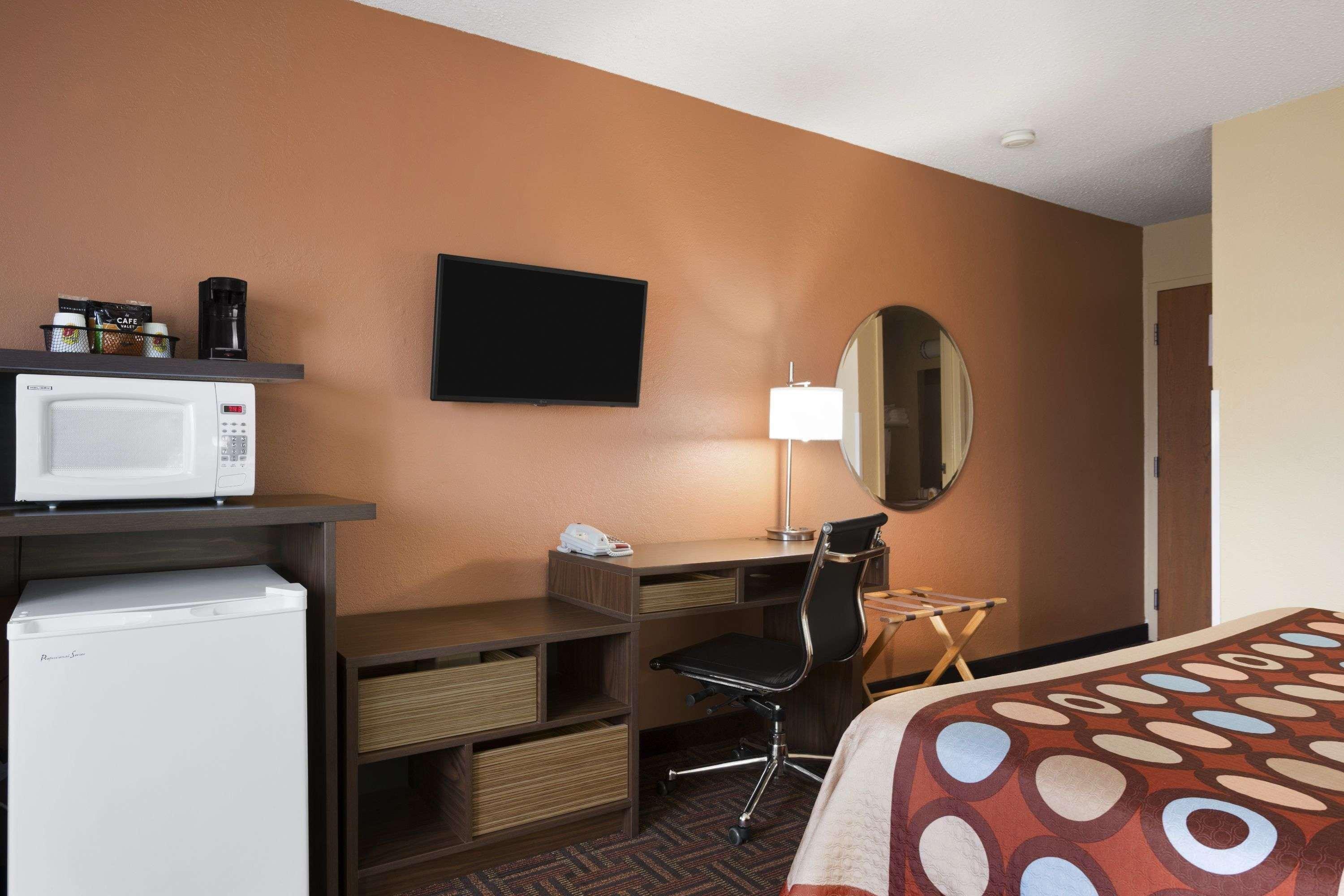 ซูเปอร์ 8 บาย วินด์แฮม แมเรียน Motel มาเรียน ภายนอก รูปภาพ