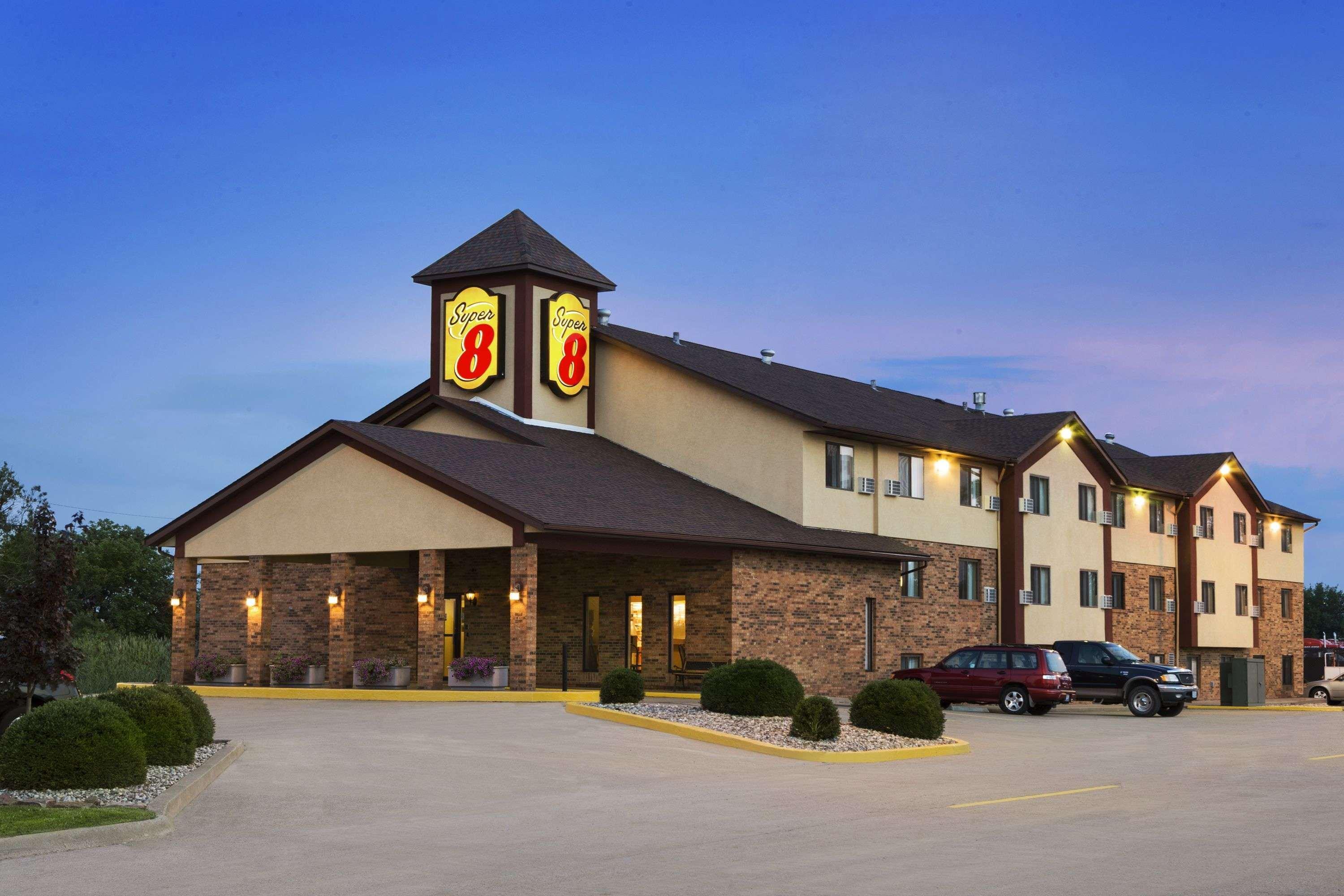 ซูเปอร์ 8 บาย วินด์แฮม แมเรียน Motel มาเรียน ภายนอก รูปภาพ